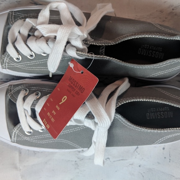 Mossimo supply company sneakers - Picture 4 of 5